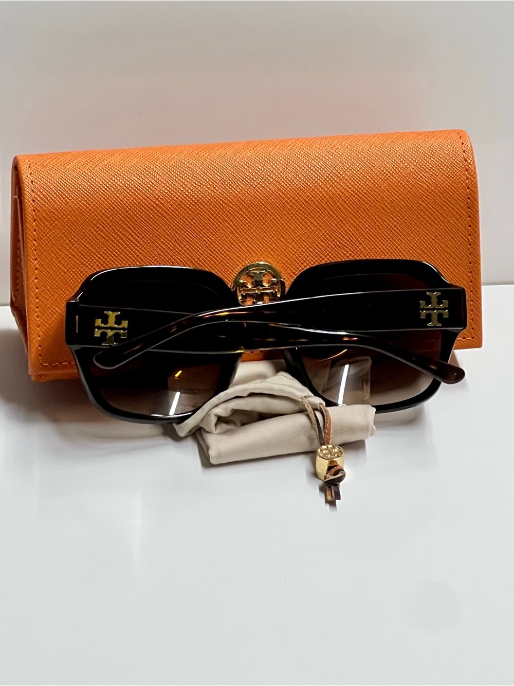 Tory Burch Sunglasses - Picture 5 of 6